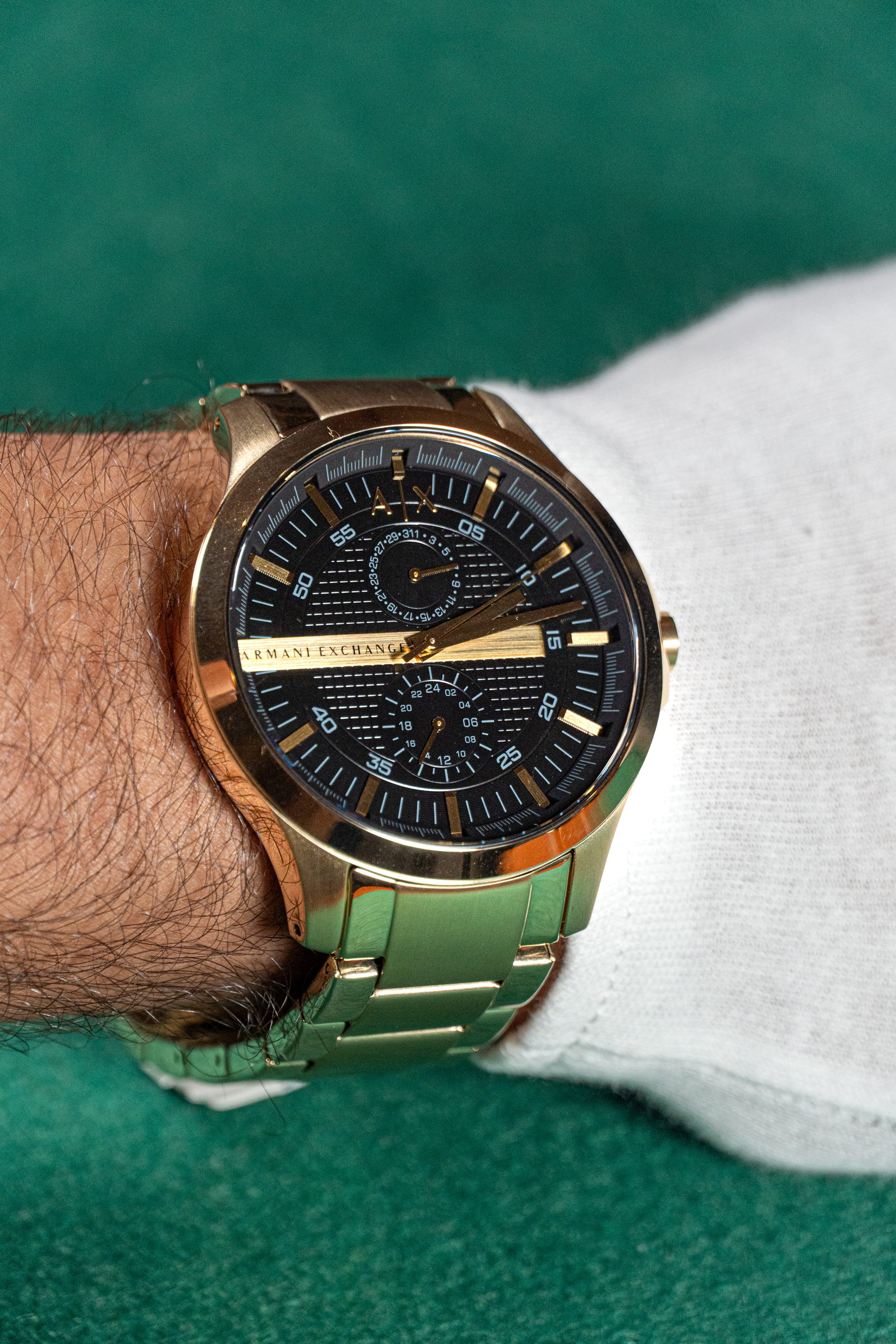 ARMANI EXCHANGE - GOLD TONE BLACK DIAL